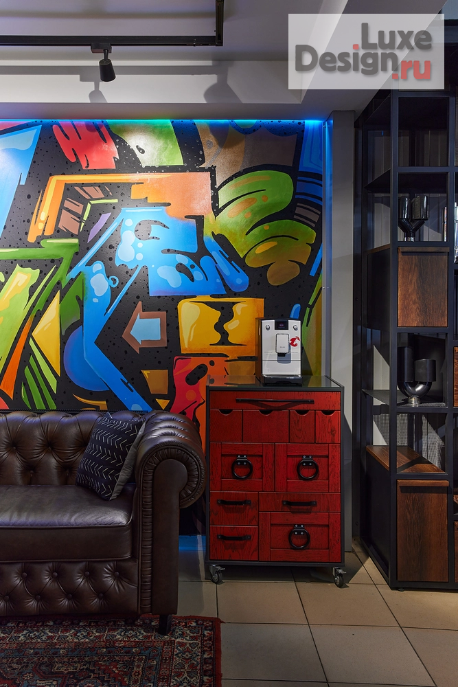 Дизайн интерьера автосалона "Лаундж зона ГЛУШИТЕЛИ 32" (фото 5)